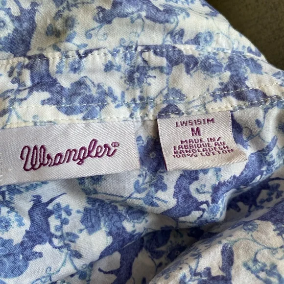 Wrangler beautiful horses pattern Sleeveless Blue and White Button-Down Shirt - Picture 8 of 8